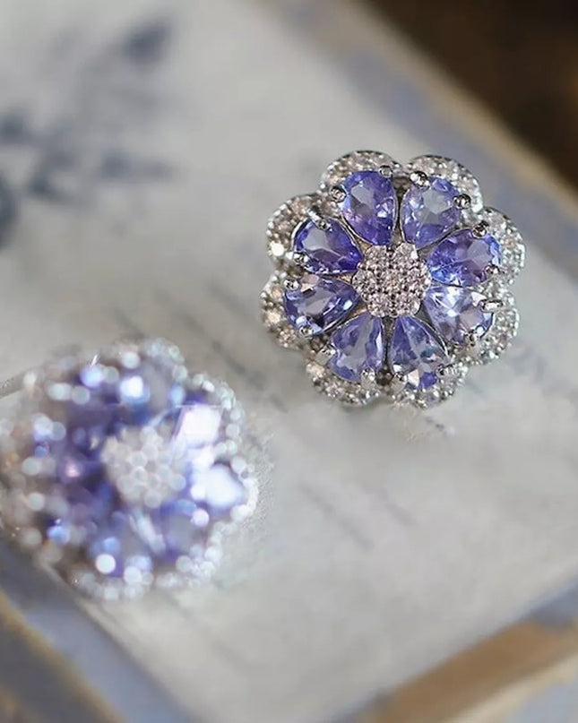 Clous d'oreilles en forme de fleur avec pierre de tanzanite