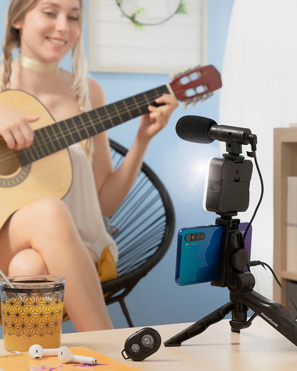 Kit Vlogging avec Lumière, Micro y Télécommande Plodni InnovaGoods 6 Pièces