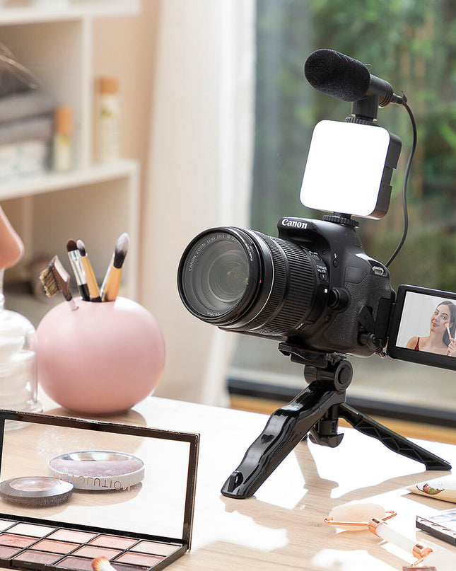 Kit Vlogging avec Lumière, Micro y Télécommande Plodni InnovaGoods 6 Pièces