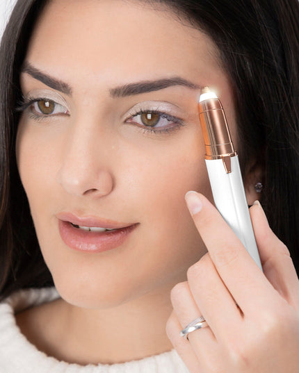 Tondeuse de Précision avec LED pour Poils du Visage InnovaGoods